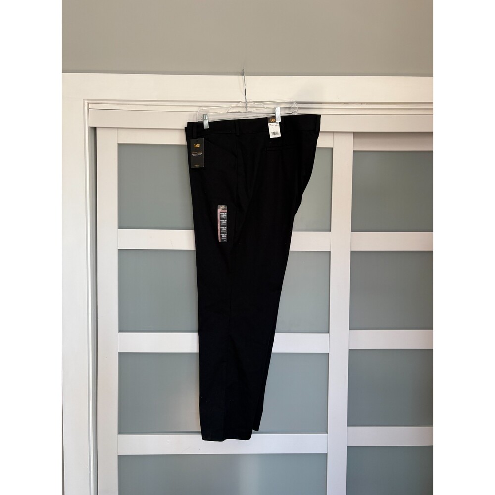 Lee Wrinkle Free Relaxed Fit Straight Leg Pants Black Plus Size 28W Med NWT NEW